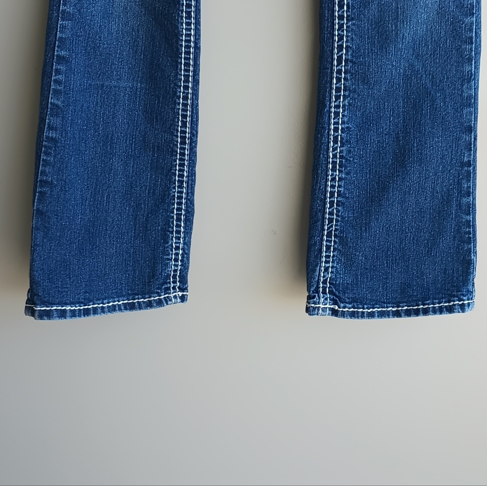 YMI - Picture 8 of 9